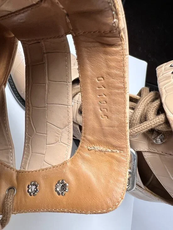 CHLOÉ Rylee Beige Crocodile-Embossed Leather Cutout Buckle Ankle Boots Sz 10USA - Picture 8 of 15